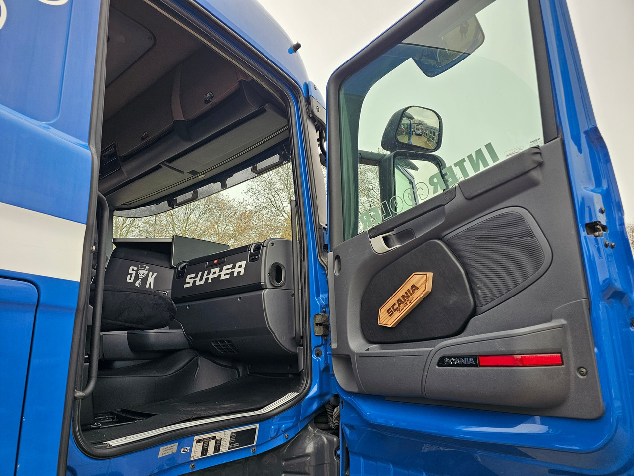 Tractor unit Scania R420 Highline