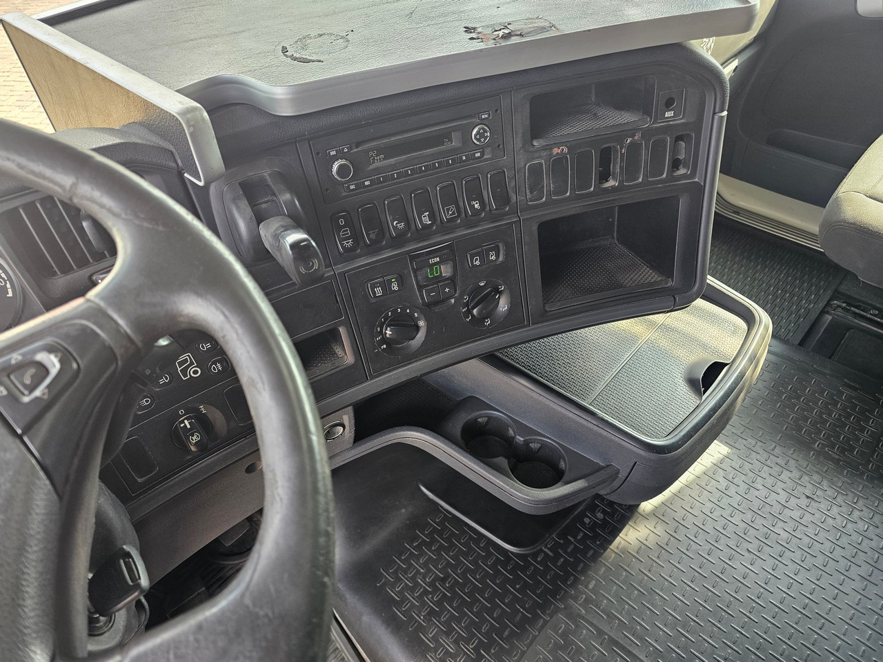 Tractor unit Scania R440 Highline