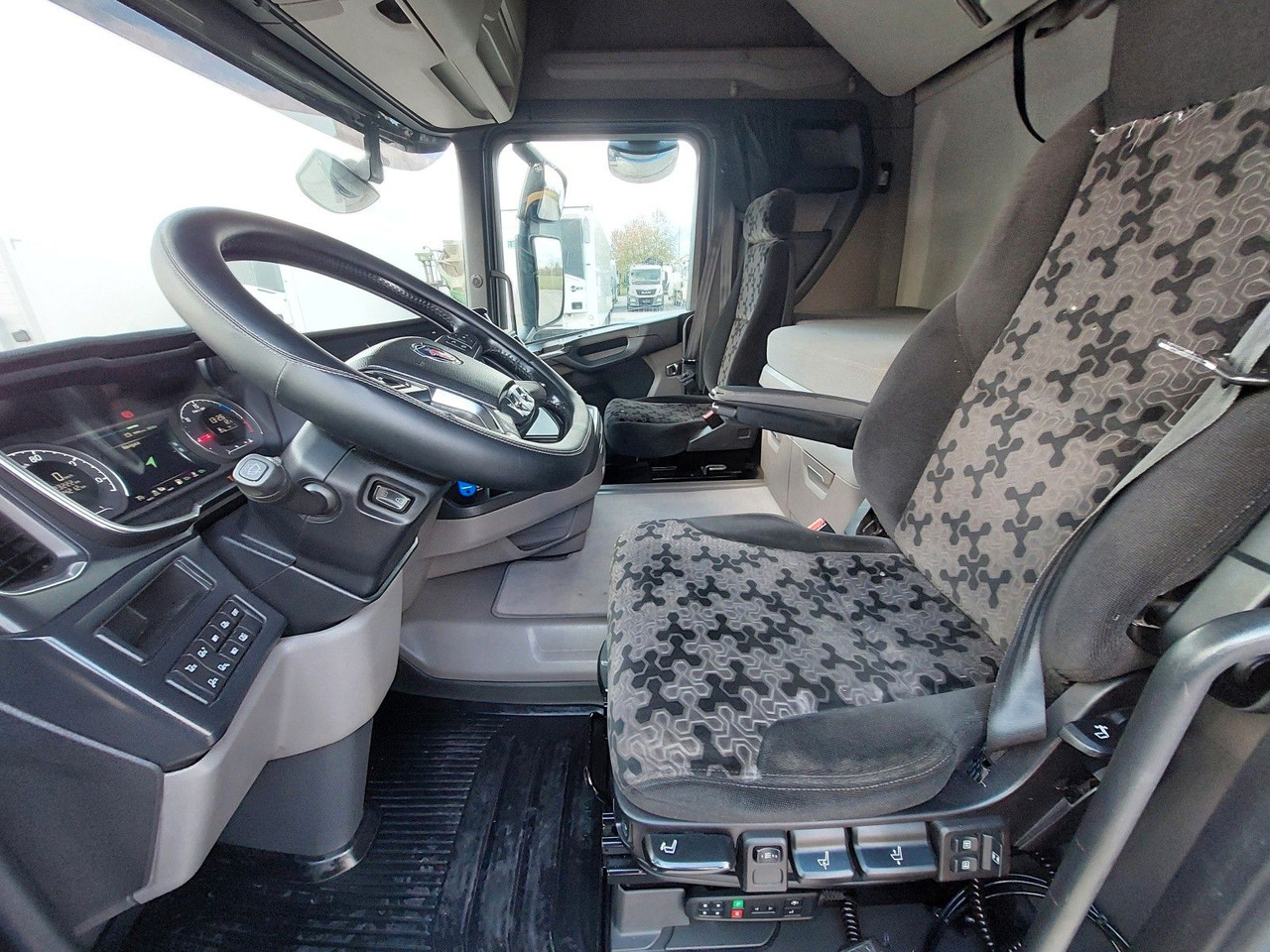 Tractor unit Scania R450 A4X2NB Luft/Luft Hydraulik