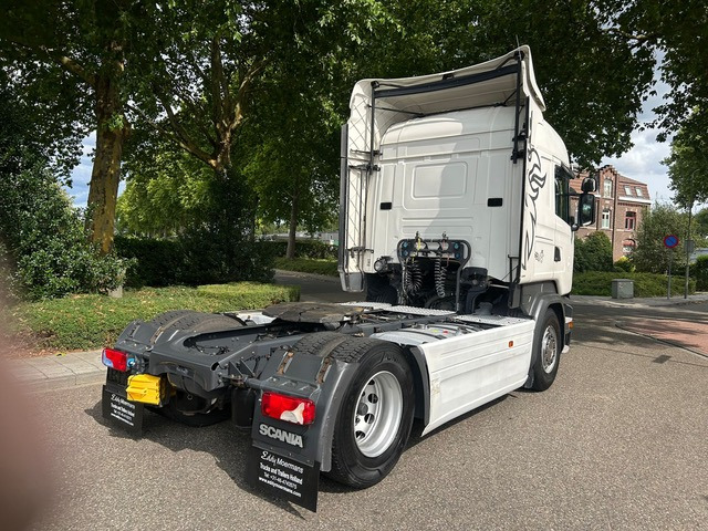 Tractor unit Scania R490