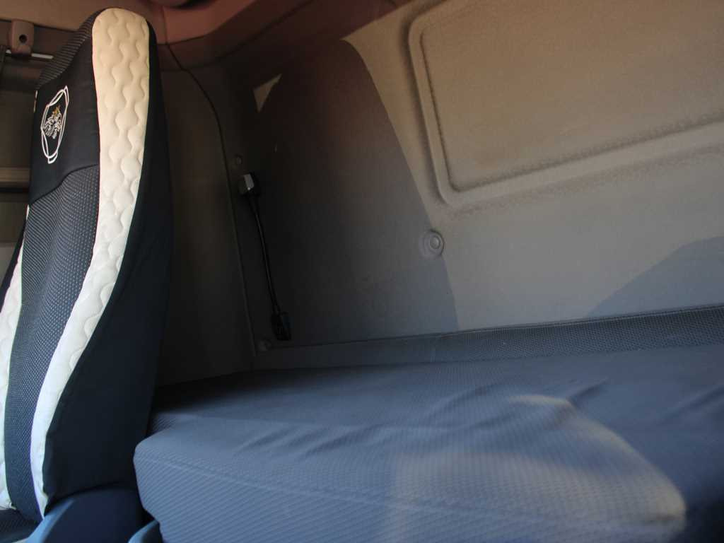 Tractor unit Scania R490, EURO 6, INDEPENDENT AIR CONDITIONING, RETARDER