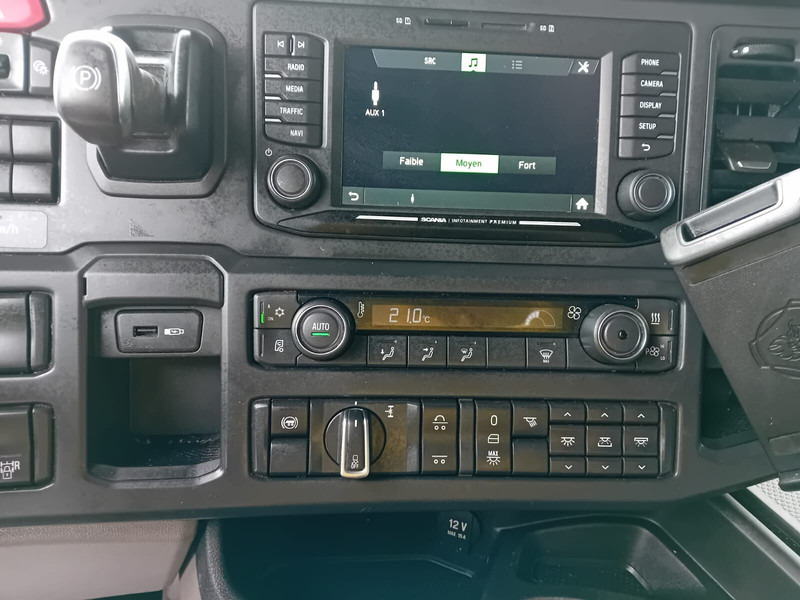 Tractor unit Scania R540