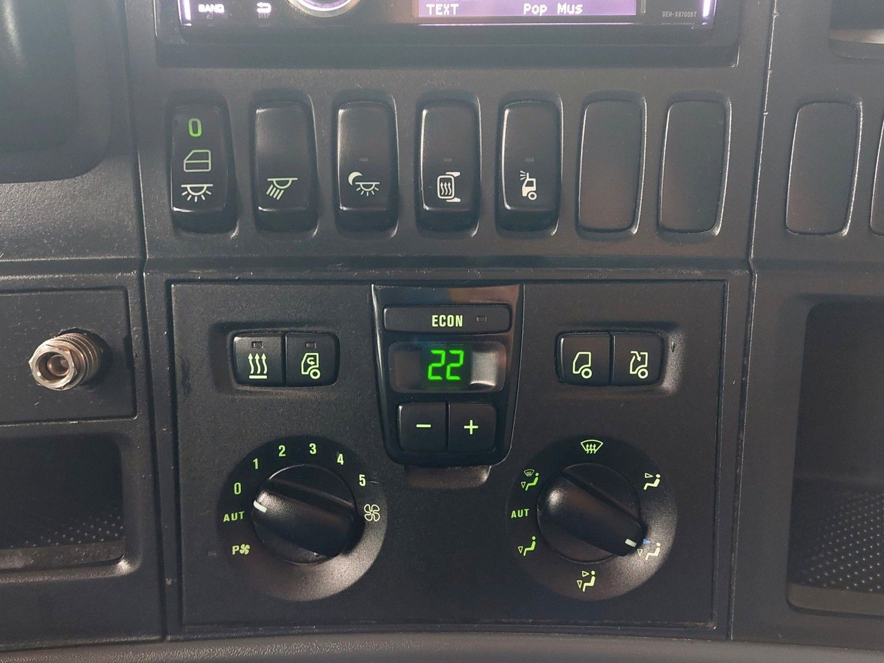 Tractor unit Scania R 440 LA6X2/4MNA