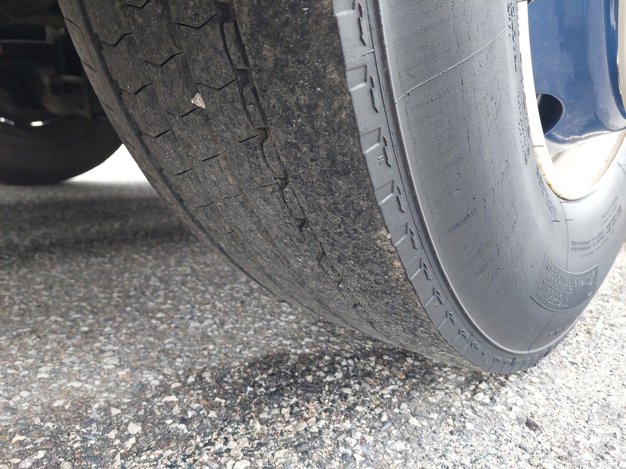 Tractor unit Scania R 440 LA6X2/4MNA