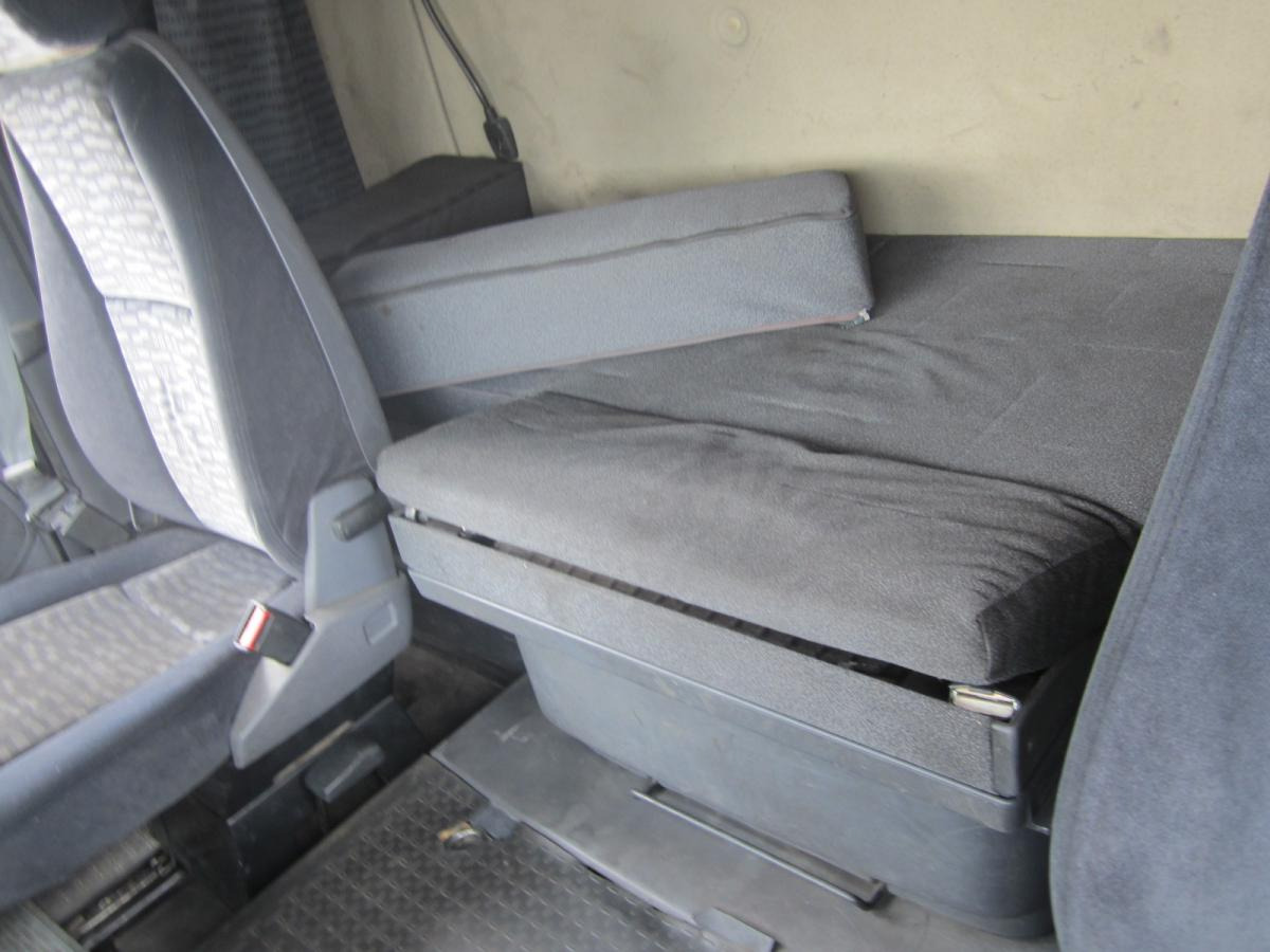 Tractor unit Scania R 480