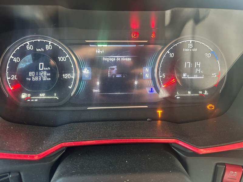 Tractor unit Scania S520