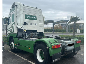 Tractor unit Volvo F12 GLOBETROTTER 420: picture 2