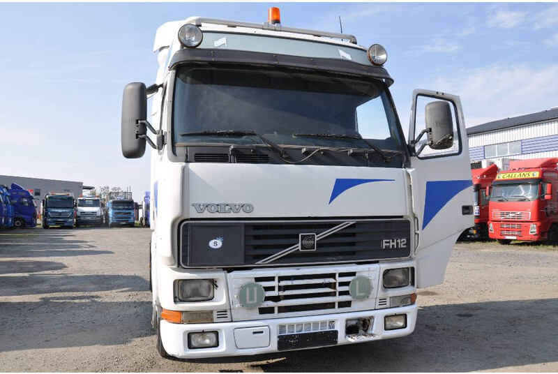 Tractor unit Volvo FH12 380 4X2