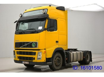 Tractor unit Volvo FH13.400 Globetrotter XL - ADR: picture 1