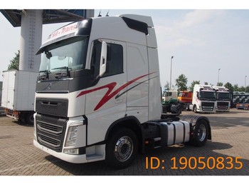 Tractor unit Volvo FH13.420 Globetrotter *** 5 units available ***: picture 1