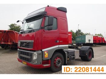 Tractor unit Volvo FH13.420 Globetrotter - ADR: picture 1