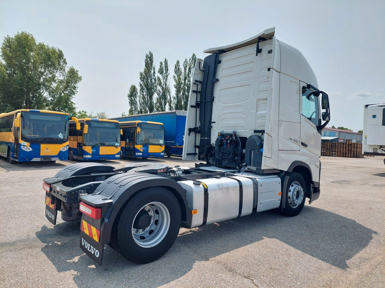 Tractor unit Volvo FH 13 Globetrotter XL 460 I-SAVE