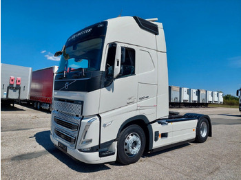 Tractor unit  Volvo FH 13 Globetrotter XL 500