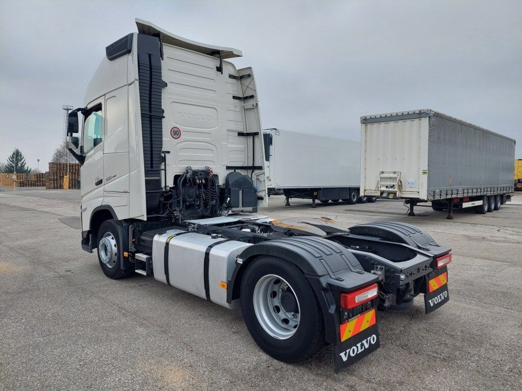 Tractor unit Volvo FH 13 Globetrotter XL 500 4x2: picture 3