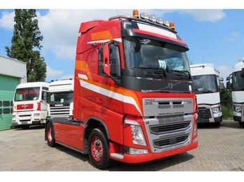 Tractor unit Volvo FH 460 !! 460097km! D13 engine, Dual Clutch, VEB + ACC 2X Tanks Belgian truck: picture 1