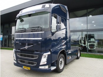 Tractor unit Volvo FH 460 Globetrotter 4X2: picture 1