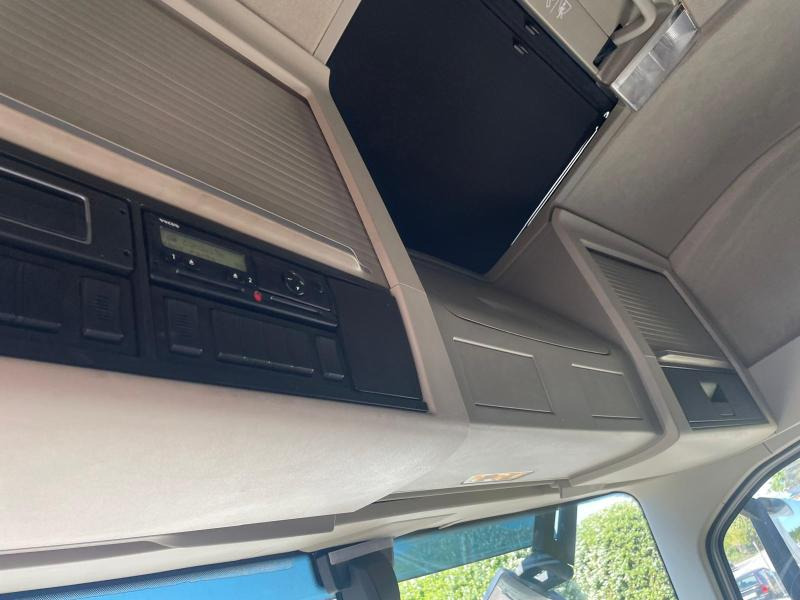 Tractor unit Volvo FH 500