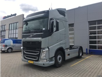 Volvo FH 500 Globetrotter, Euro 6 tractor unit from