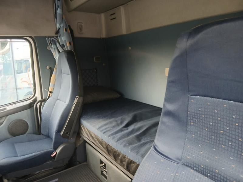 Tractor unit Volvo FH 520