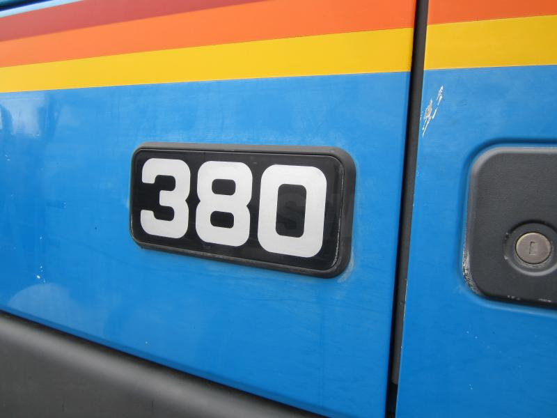 Tractor unit Volvo FM12 380