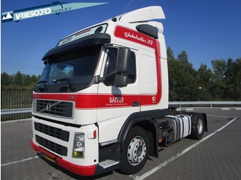 Tractor unit Volvo FM400: picture 1
