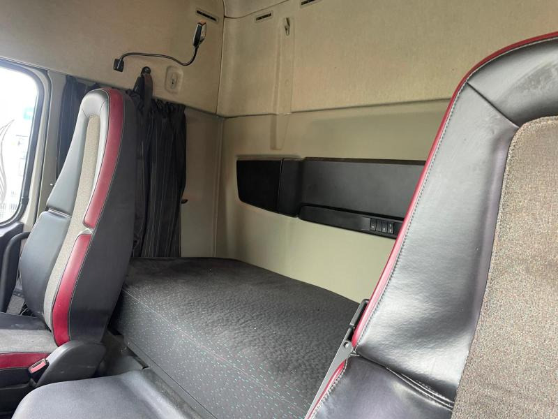 Tractor unit Volvo FMX 460