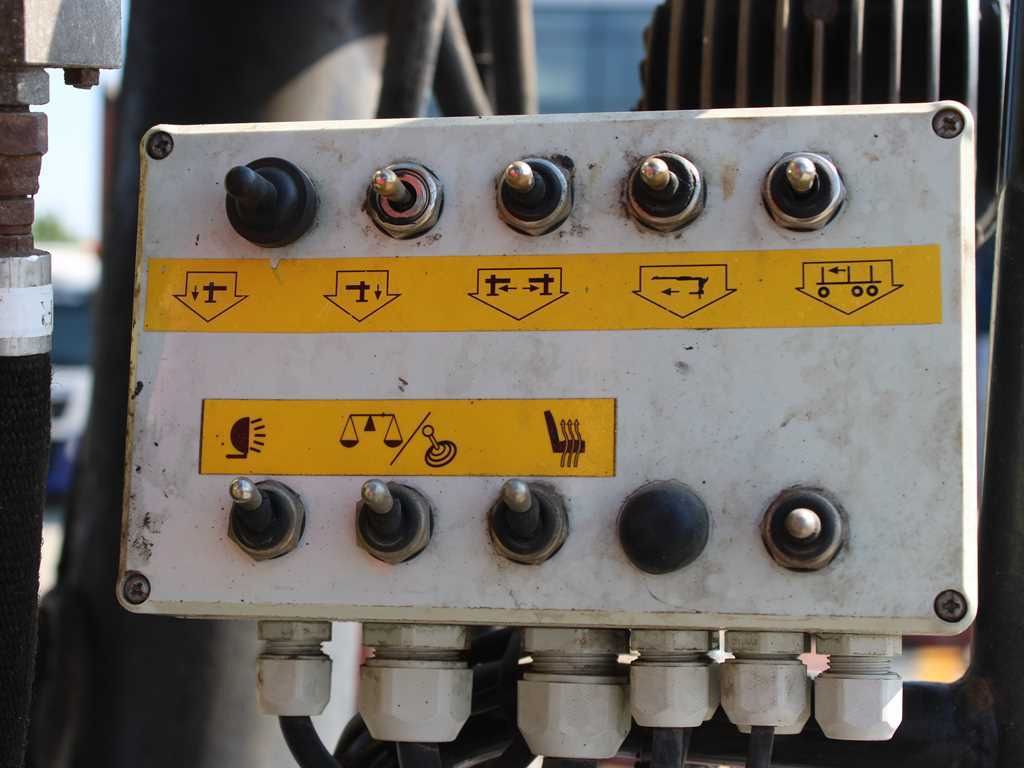 Tractor unit Volvo FMX 500, 6X6, LOGLIFT F265Z95 + DOLL trailer (2007)