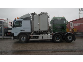 Tractor unit Volvo FM 12/380 6X2 WITH HIGHPRESSURE AND VACCUM PUMP MANUAL GEARBOX 409.000KM: picture 1