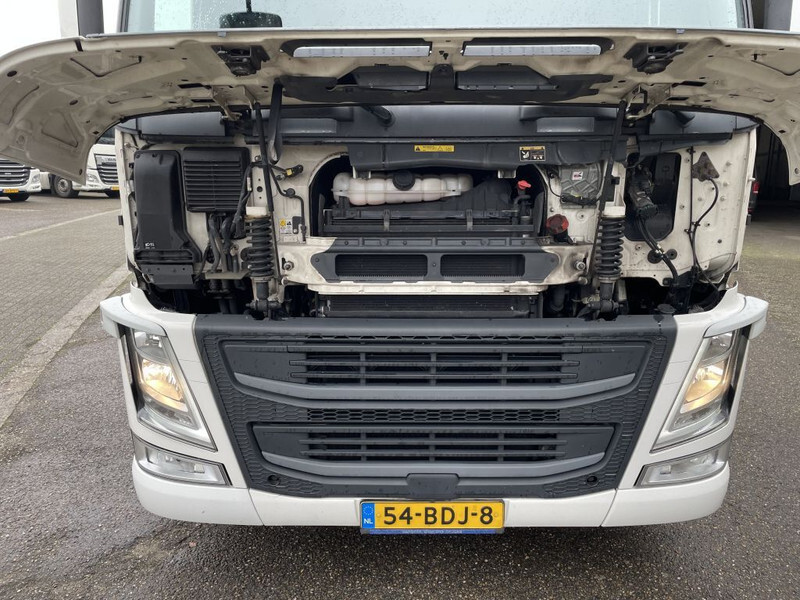 Tractor unit Volvo FM 370 euro 6: picture 14