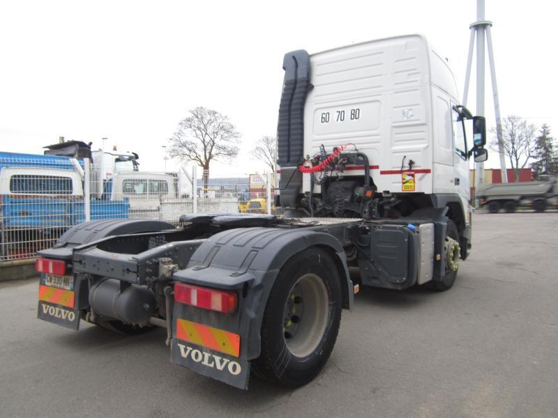 Tractor unit Volvo FM 450: picture 6