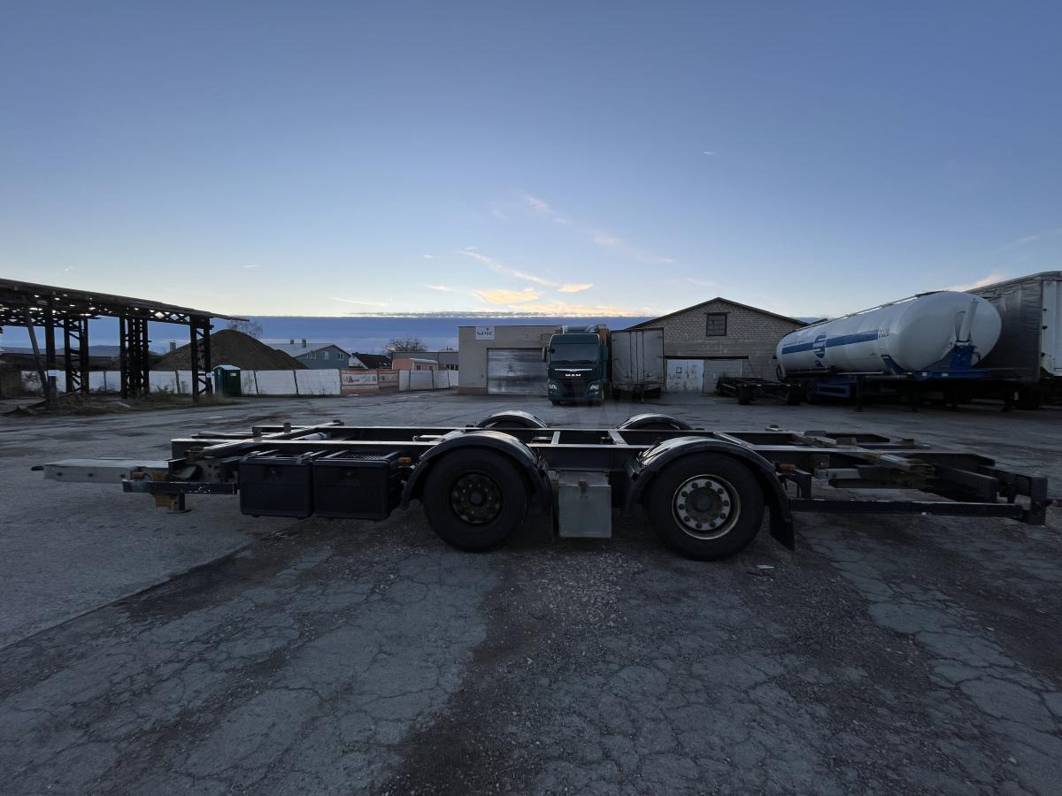 Container transporter/ Swap body trailer H&W 3 X Jumbo Tandem Lafette verzinkt