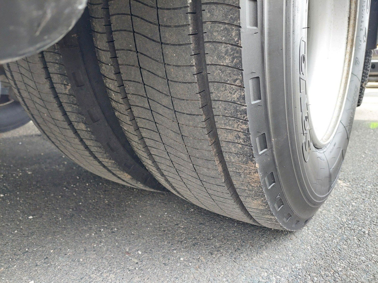 Curtainsider trailer Gniotpol G-4080 Durchladbarer