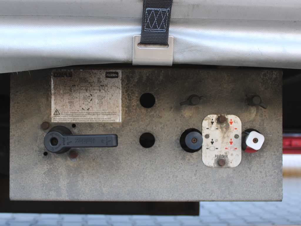 Curtainsider trailer H&W