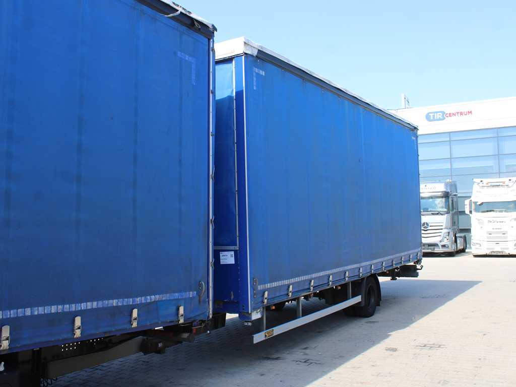 Curtainsider trailer Swan CHT101