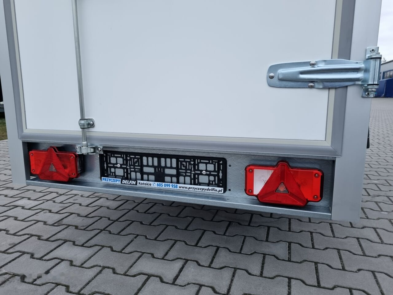 New Closed box trailer Humbaur HK 752513-15P fourgon box trailer 750 kg GVW 1 locked door: picture 15