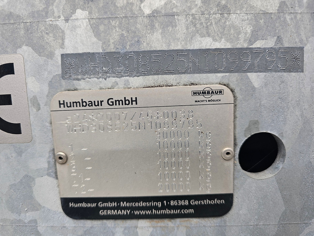 Low loader trailer Humbauer HTD30 With Hydraulic Ramps