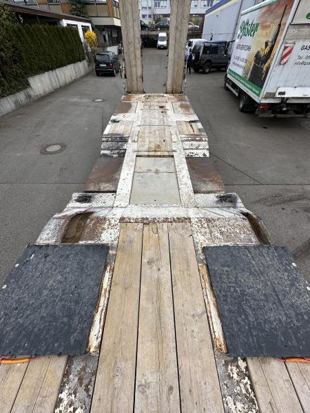 Low loader trailer Müller-Mitteltal T4 4-Achs Tieflader Radmulden luftgefedert