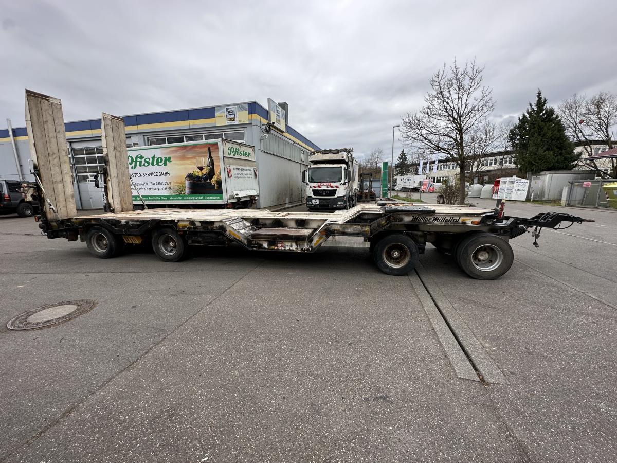 Low loader trailer Müller-Mitteltal T4 4-Achs Tieflader Radmulden luftgefedert