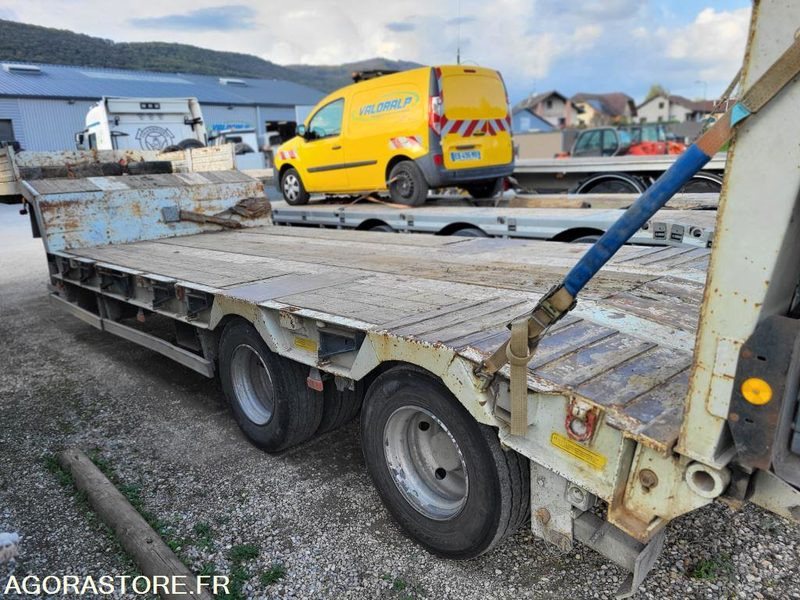 Low loader trailer PORTE ENGINS ACTM CU23T - 2012