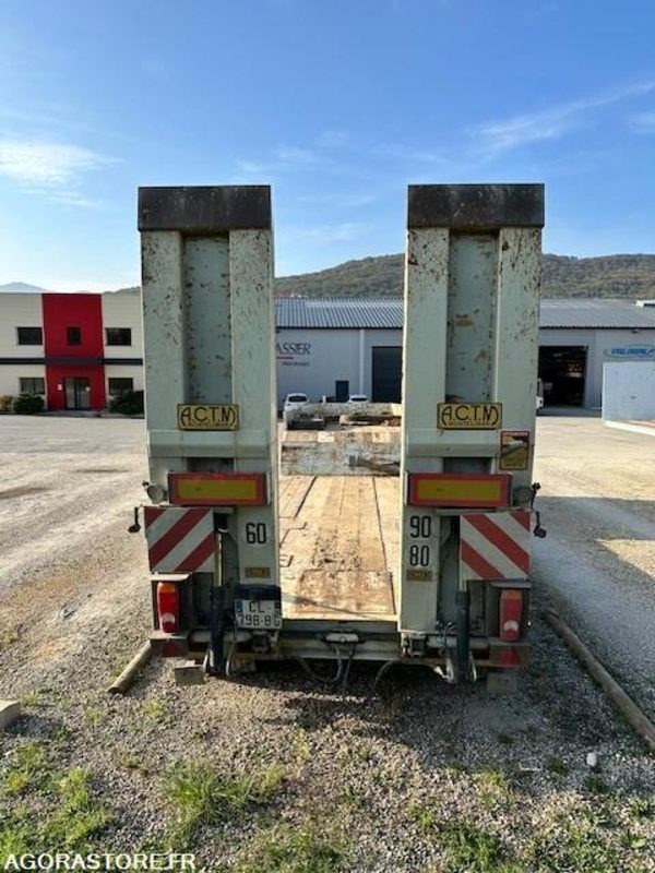 Low loader trailer PORTE ENGINS ACTM CU23T - 2012