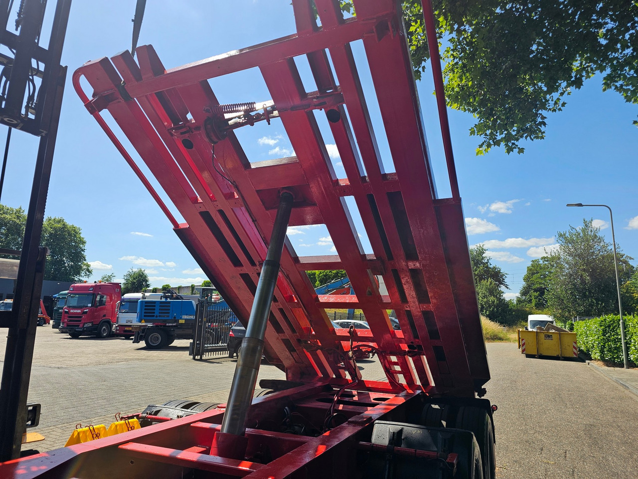 Roll-off/ Skip trailer Kel-berg D24 3 Container Tippertrailer