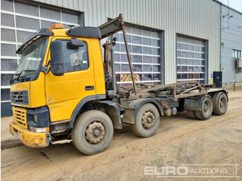 Hook lift truck 2001 Volvo FM12: picture 1
