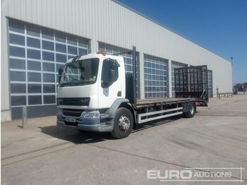 Dropside/ Flatbed truck for transportation of heavy machinery 2010 DAF LF55.220: picture 1