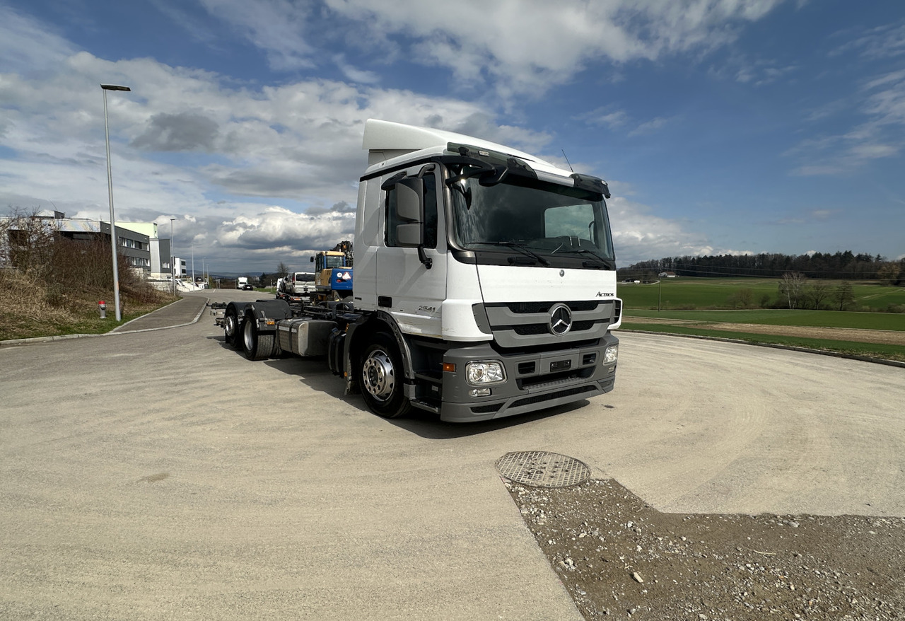 Cab chassis truck 2013 MB-Actros2541 6×2 chassis cab / HB: picture 7