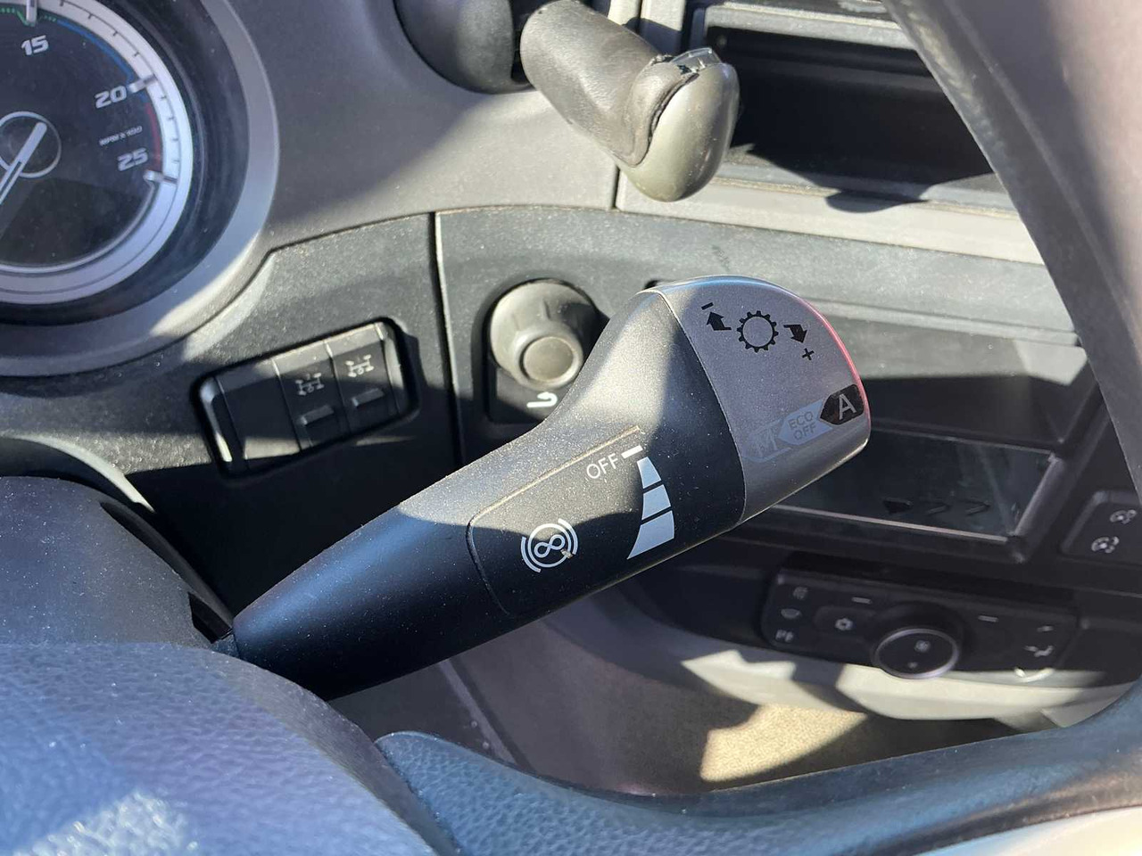 Truck 2019 DAF XF450FT TR4X2 COM KIP TRACTOR UNIT (84113-811)