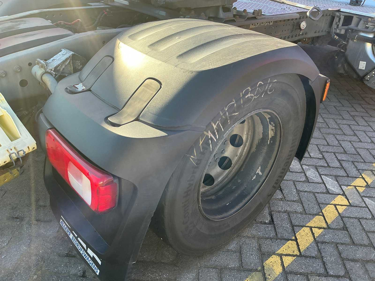 Truck 2019 DAF XF450FT TR4X2 COM KIP TRACTOR UNIT (84113-811)