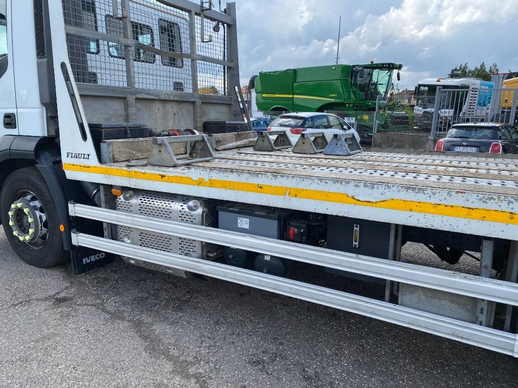 Autotransporter truck Iveco STRALIS 360 e6 A Réparer