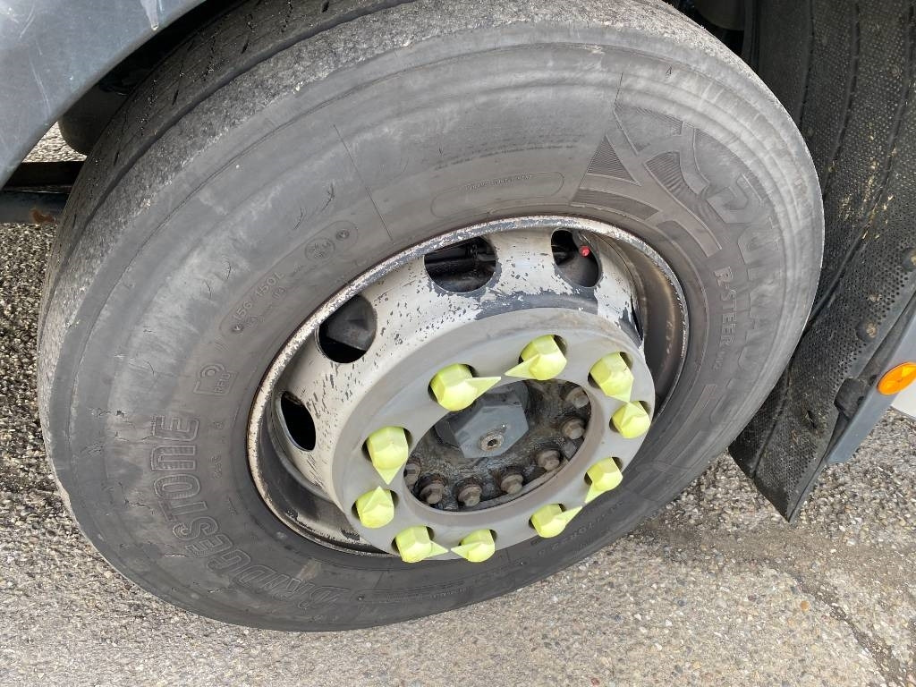 Autotransporter truck Iveco STRALIS 360 e6 A Réparer