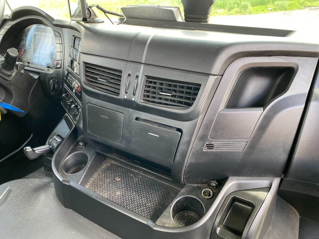 Autotransporter truck Iveco STRALIS 360 e6 A Réparer