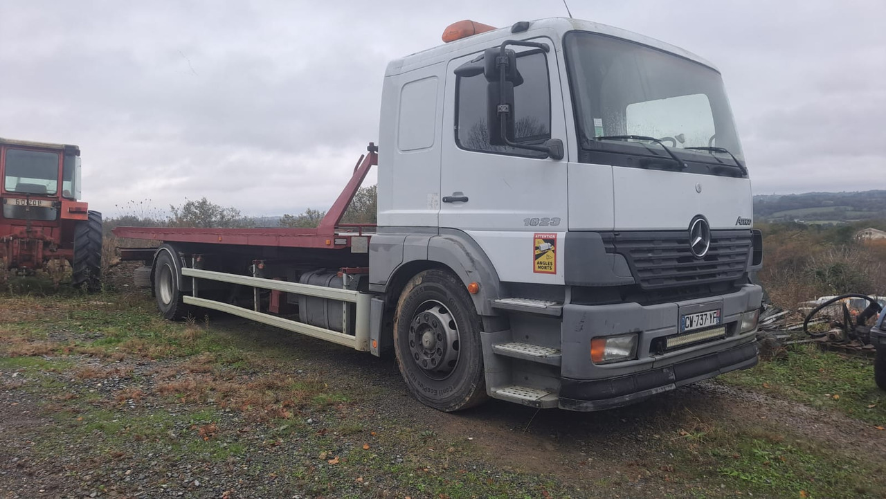 Autotransporter truck MERCEDES-BENZ 1823